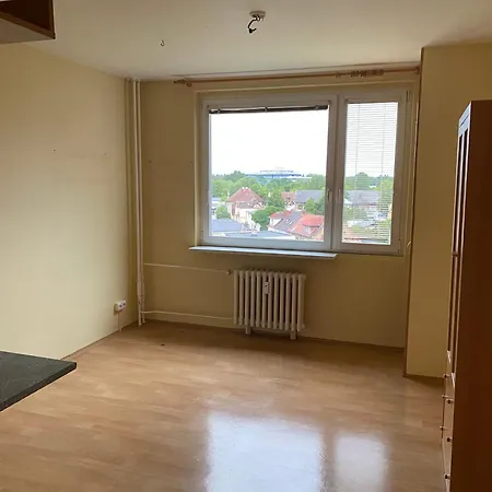 Apartman 2 Kk U Fakultni Nemocnice Parkovani Zadarmo * Hradec Králové
